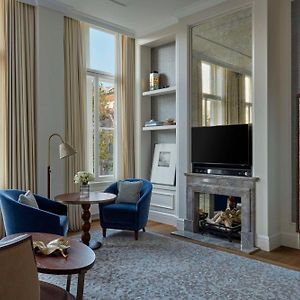 Grand Premier King Room Canal View