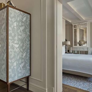 One-Bedroom King Suite